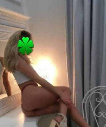 Изысканная красотка предлагает разнообразные услуги для настоящих ценителей. Я создам неповторимую атмосферу и сделаю все возможное, чтобы ты был доволен. Звони, не стесняйся! 7736, 19 лет